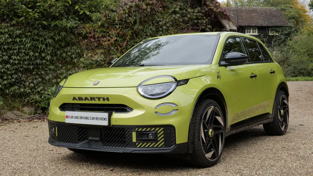 Abarth 600 207kW Scorpionissima 54kWh 5dr Auto