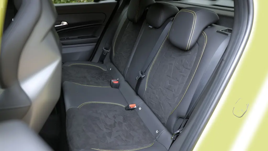 Abarth 600 207kW Scorpionissima 54kWh 5dr Auto