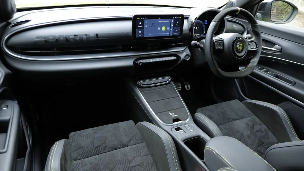 Abarth 600 207kW Scorpionissima 54kWh 5dr Auto