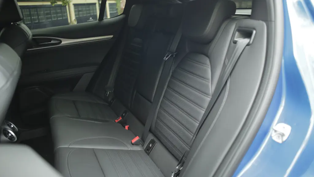 Alfa Romeo Stelvio 2.2 D 210 Tributo Italiano 5dr AWD Auto