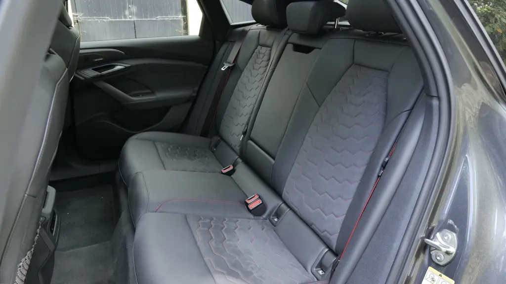 Audi A6 210kW 83kWh Edition 1 5dr Auto