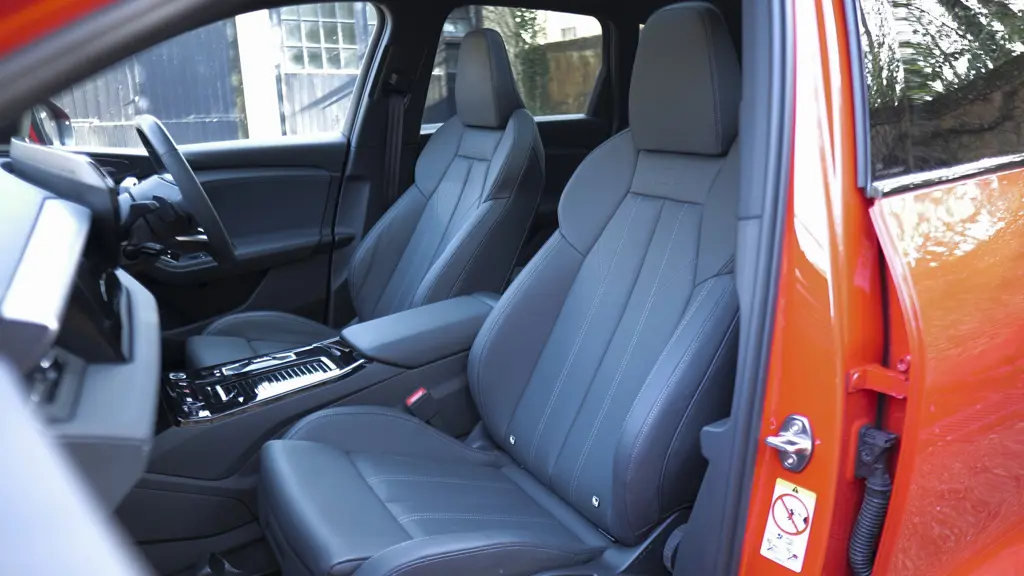 Audi Q6 185kW 83kWh Sport 5dr Auto S+V