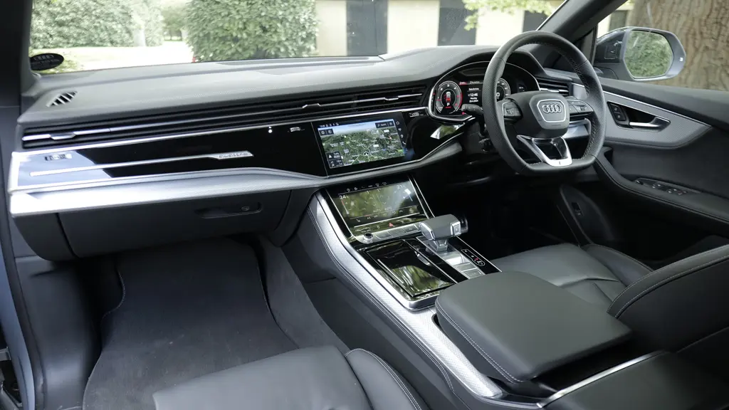 Audi Q8 3.0 TFSI e Qtro 394 S Line 5dr Tiptronic Tech Pro