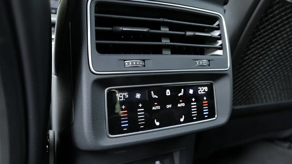 Audi Q8 3.0 TFSI e Qtro 394 S Line 5dr Tiptronic Tech Pro