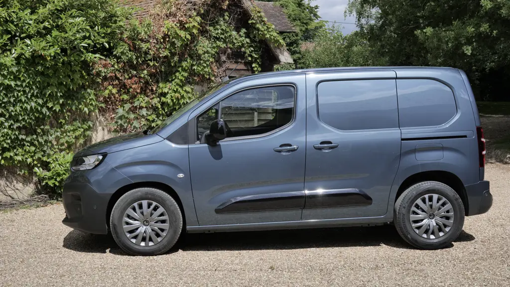 Citroen Berlingo XL Diesel 1.5 D 100PS Crew Van Enterprise