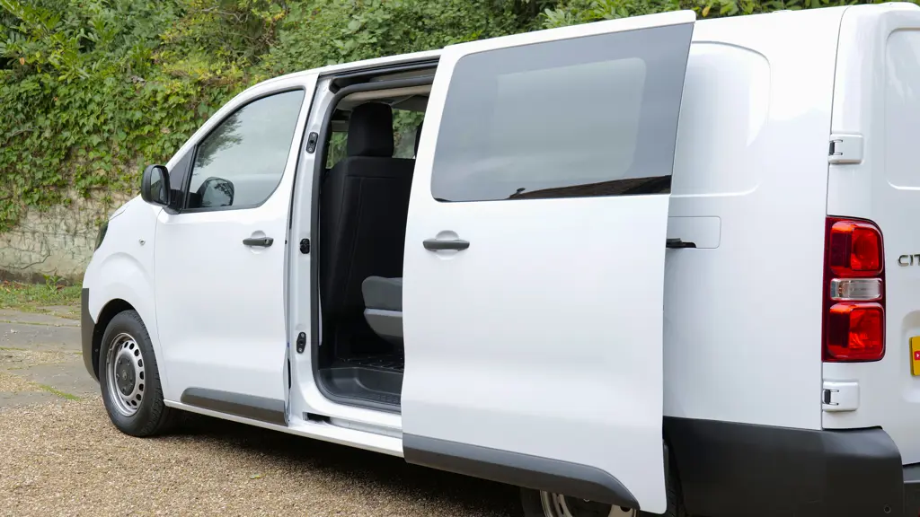 Citroen Dispatch E- M Special Edition 100KW 75KWH Van VTR Auto