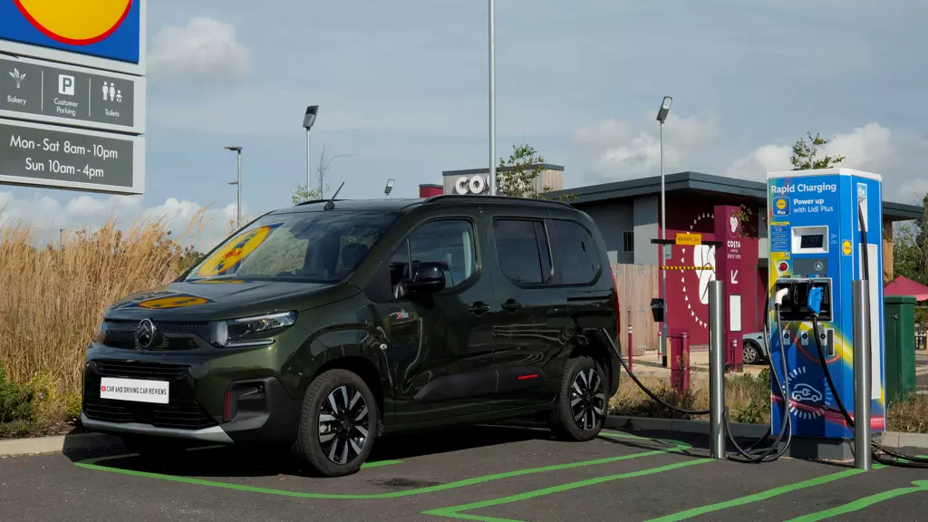 Citroen Berlingo 100kW Plus XL 52kWh 5dr Auto 7 Seat