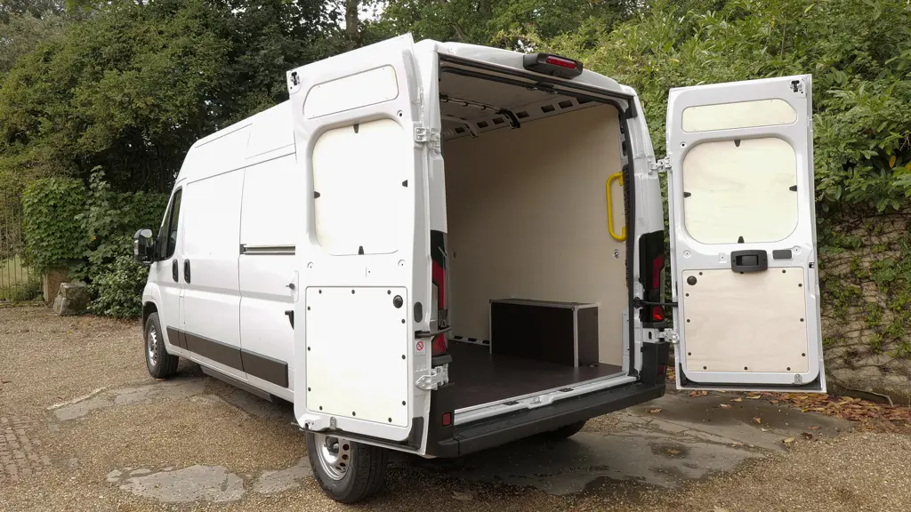 Citroen Relay 35 L3 Diesel 2.2 Bluehdi 140 Platform CAB Enterprise