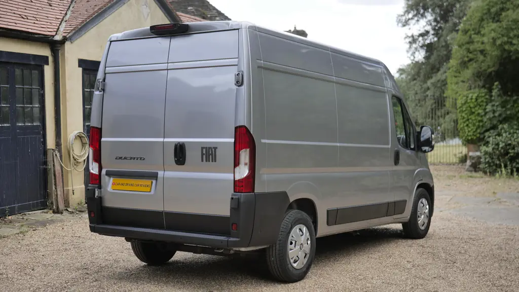 Fiat Ducato 35 L3 Diesel 2.2 Multijet 140 H2 Van