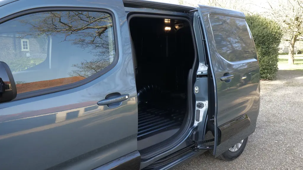 Fiat Doblo E- L1 100KW 52KWH H1 Van Primo Auto