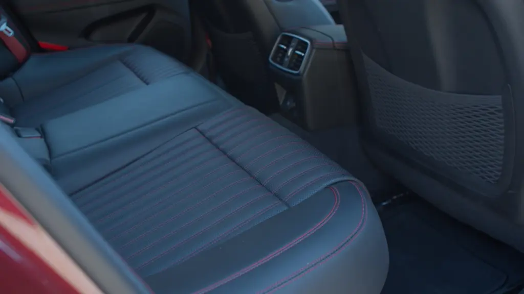 Genesis G70 2.0T 245 Sport 5dr Auto