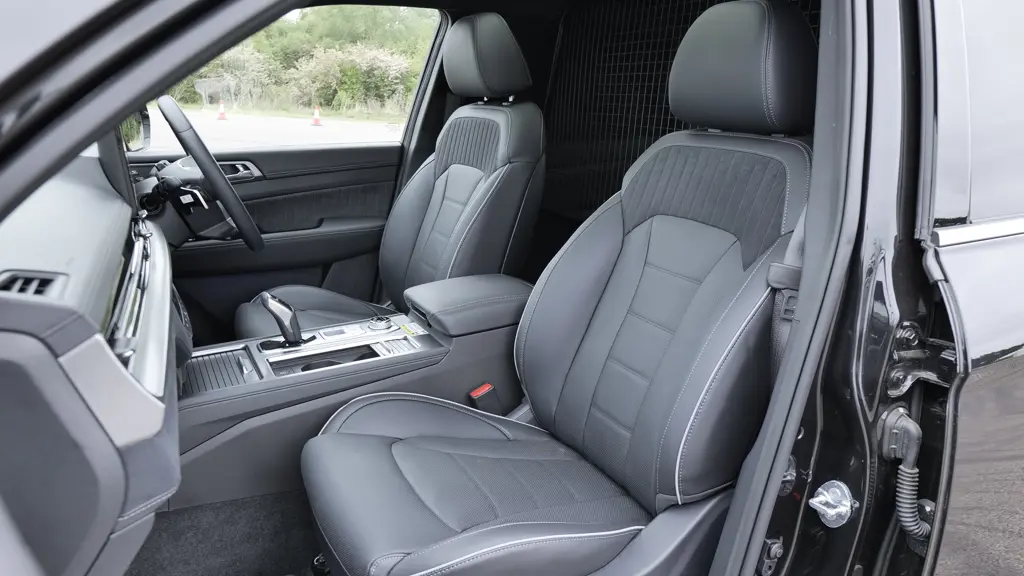 KGM Rexton Diesel 2.2 K40 Van Auto