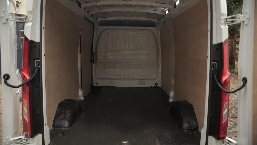 Maxus Deliver 9 E MWB Electric FWD 150KW High Roof Van 77KWH Auto