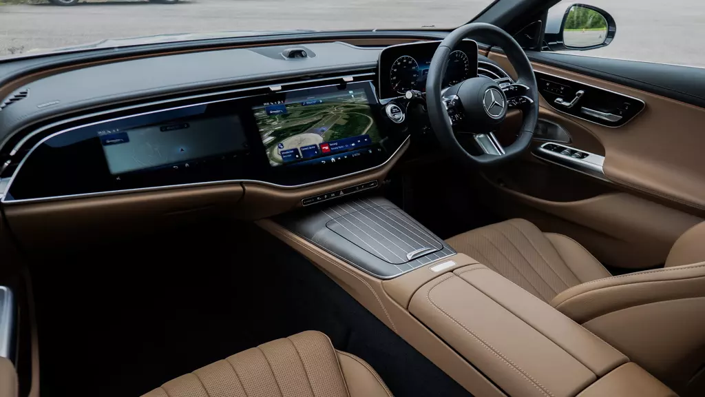 Mercedes-Benz E Class E300de Exclusive Premium Plus 5dr 9G-Tronic