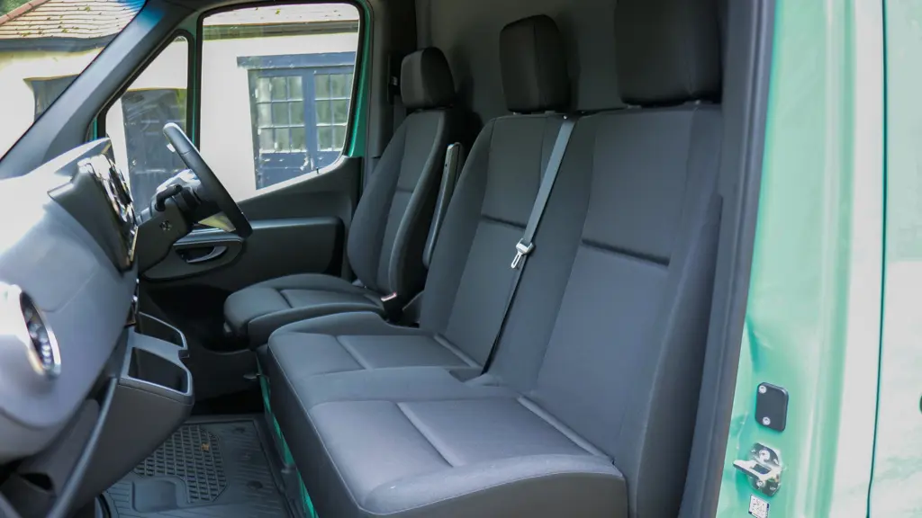 Mercedes-Benz Sprinter E 314 L2 Electric RWD 100KW 81KWH PRO Chassis CAB Auto