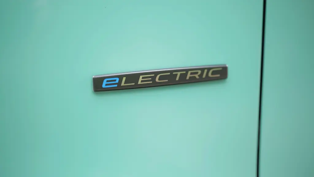 Mercedes-Benz Sprinter E 314 L2 Electric RWD 100KW 81KWH PRO Chassis CAB Auto