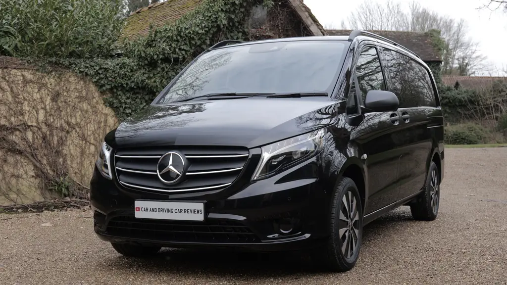 Mercedes-Benz Vito L2 Diesel RWD 119Cdi Select Crew Van 9G-Tronic