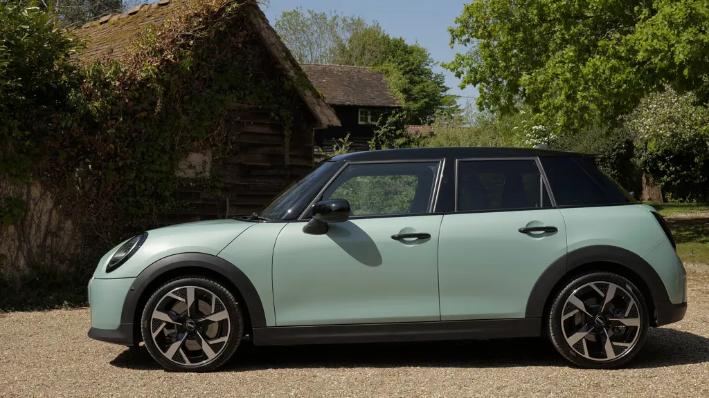 MINI Cooper 1.5 C Exclusive 3dr Auto