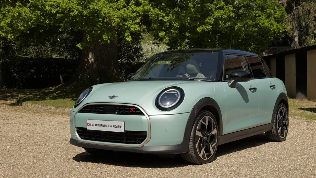 MINI Cooper 1.5 C Exclusive 3dr Auto