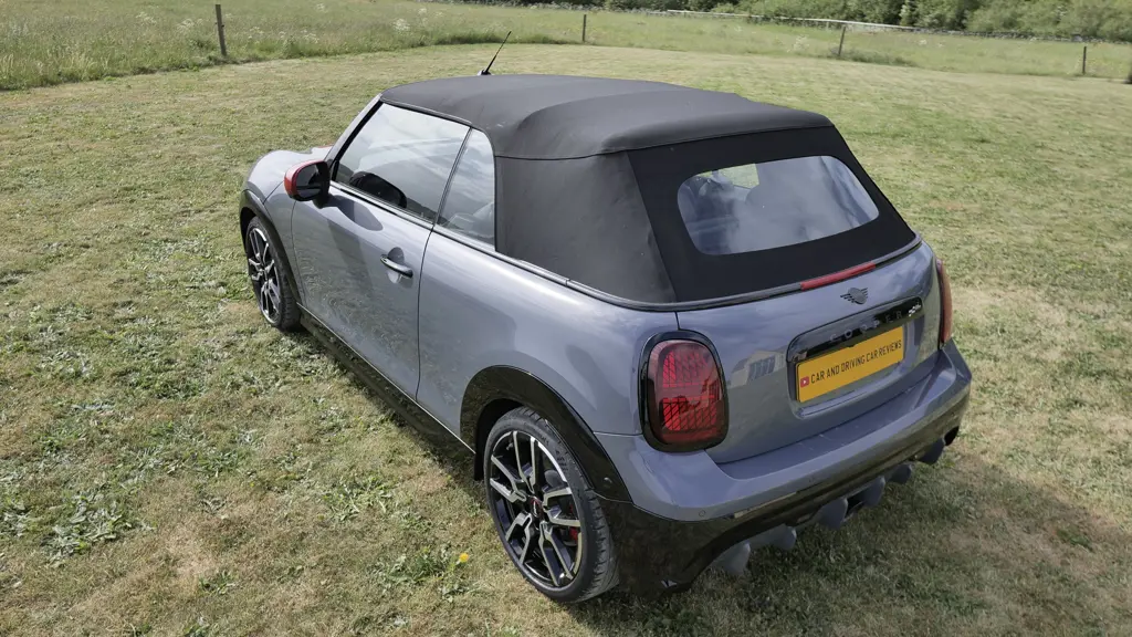 MINI Cooper 2.0 S Exclusive 2dr Auto