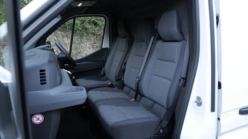 Nissan Interstar F35 L3 Diesel 2.0 DCI 170PS H2 Acenta Van