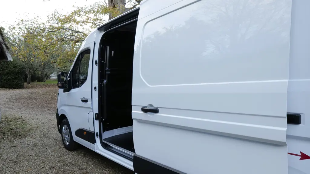 Nissan Interstar F35 L3 Diesel 2.0 DCI 170PS H2 Acenta Van