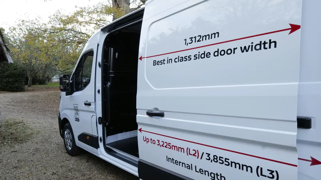Nissan Interstar F35 L2 Electric 105KW 87KWH H2 Tekna Van Auto