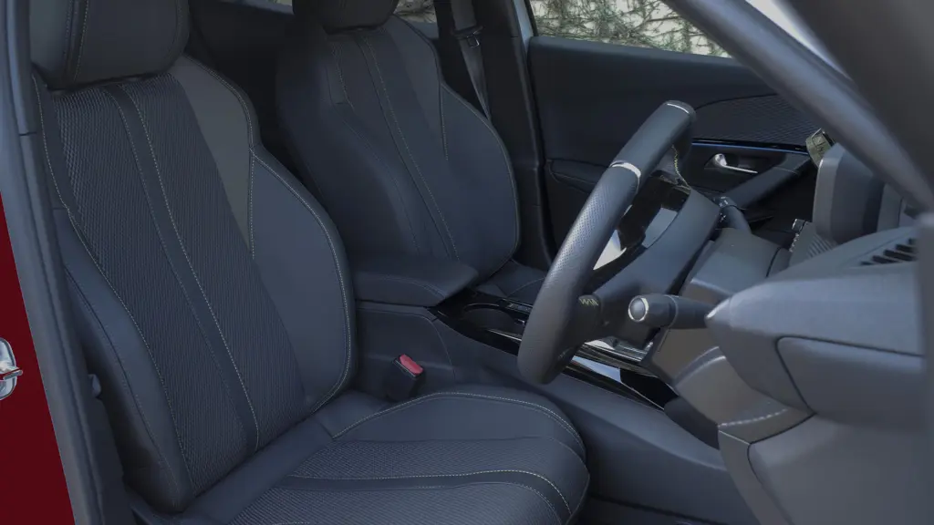 Peugeot 2008 1.2 PureTech Allure 5dr