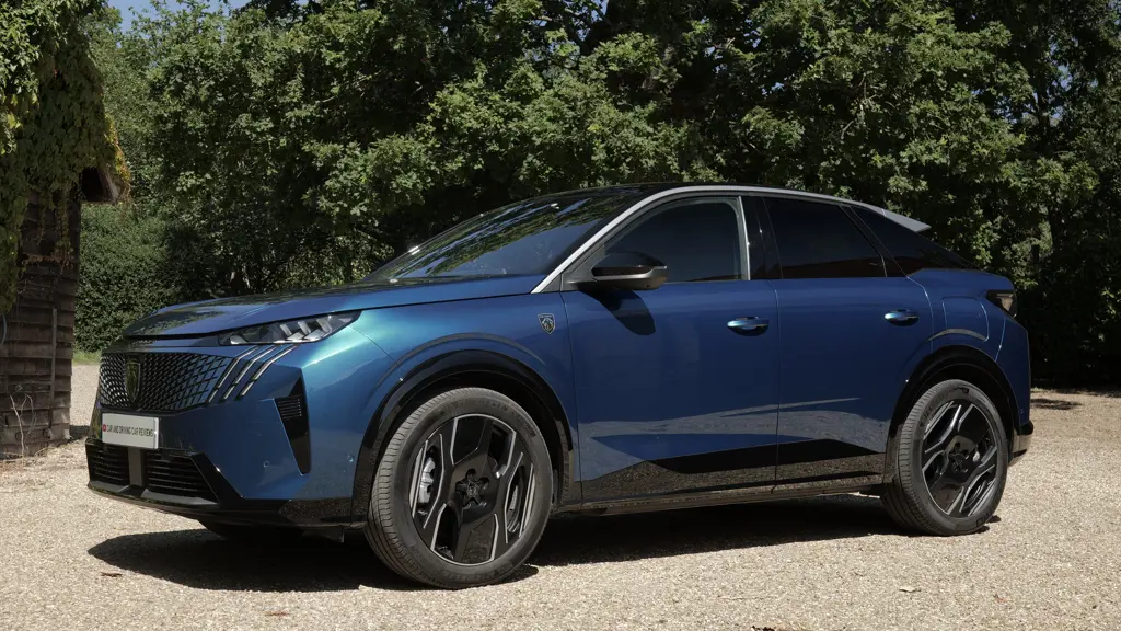 Peugeot 3008 1.2 Hybrid 145 Allure 5dr e-DSC6