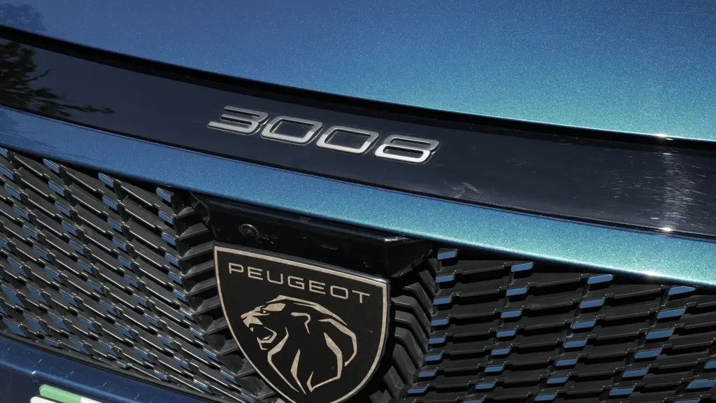 Peugeot 3008 1.2 Hybrid 145 Allure 5dr e-DSC6