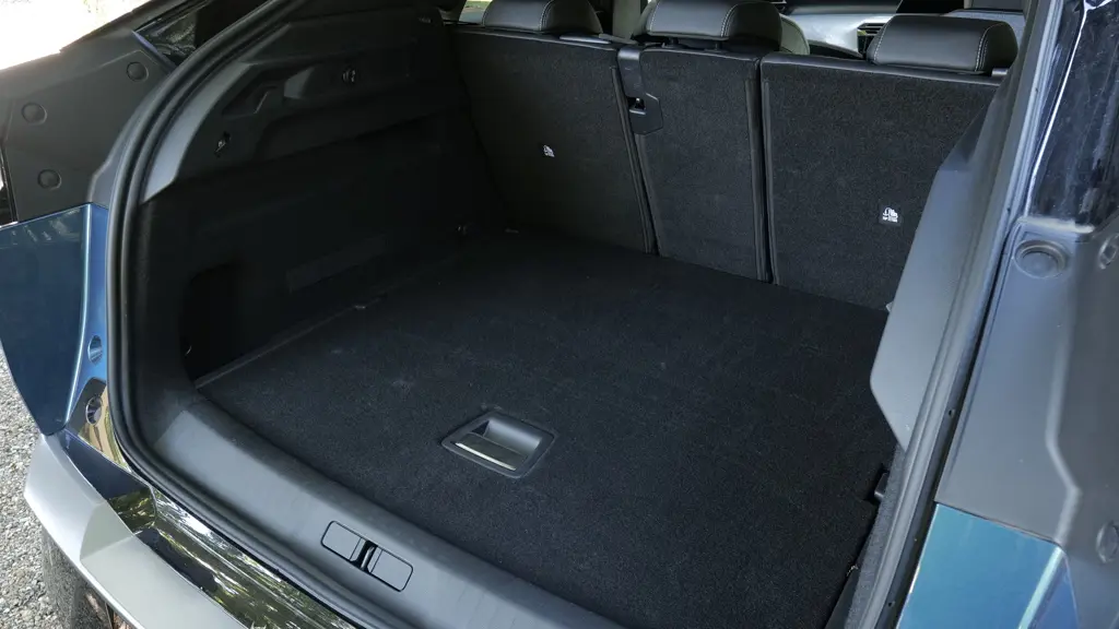 Peugeot 3008 1.2 Hybrid 145 Allure 5dr e-DSC6