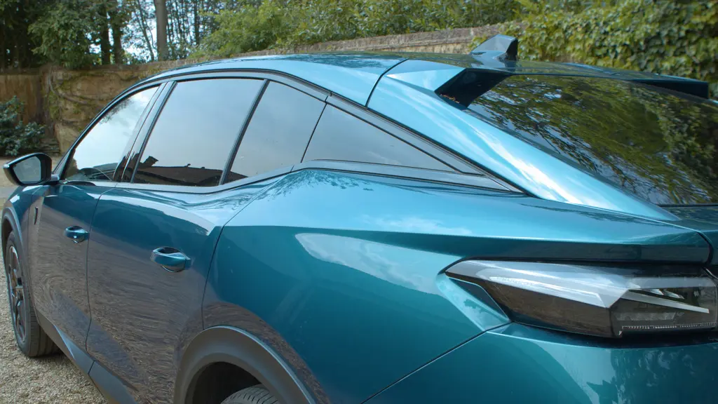 Peugeot 408 1.2 Hybrid 136 Allure 5dr e-DSC6