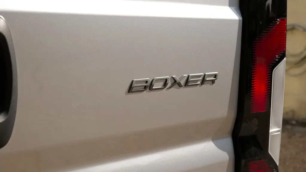 Peugeot Boxer 435 Heavy L3 Diesel 2.2 Bluehdi 140 Crew CAB Dropside Professional