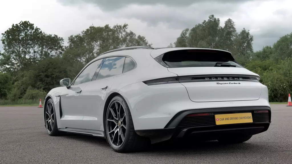 Porsche Taycan 515kW GTS 105kWh 5dr Auto