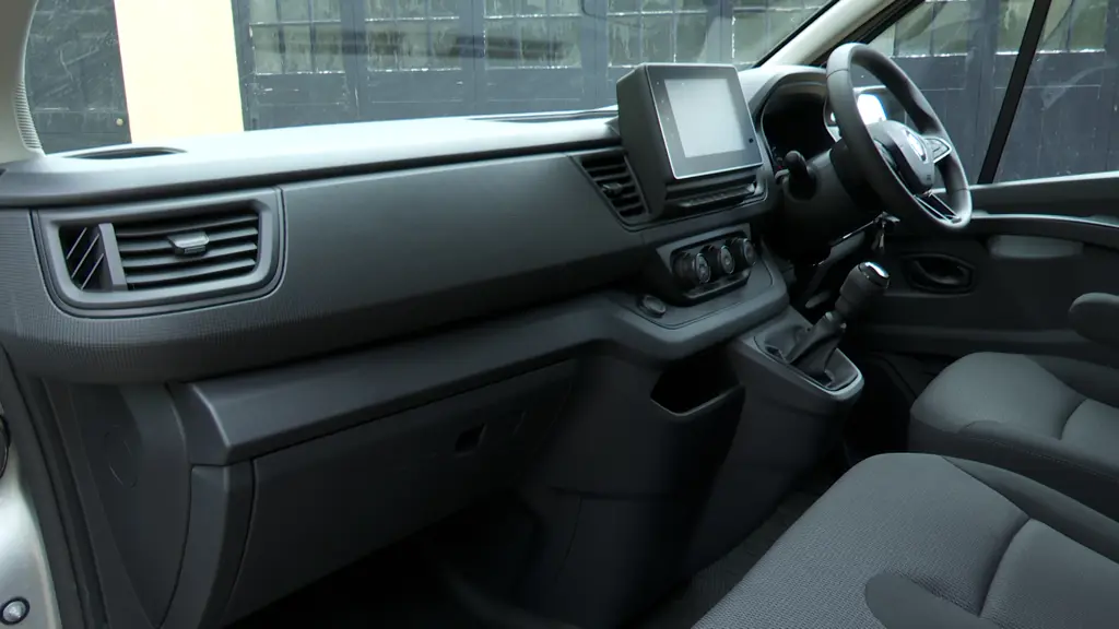 Renault Trafic LWB Minibus Diesel LL30 Blue DCI 170 Extra Safety 9 Seater EAG9