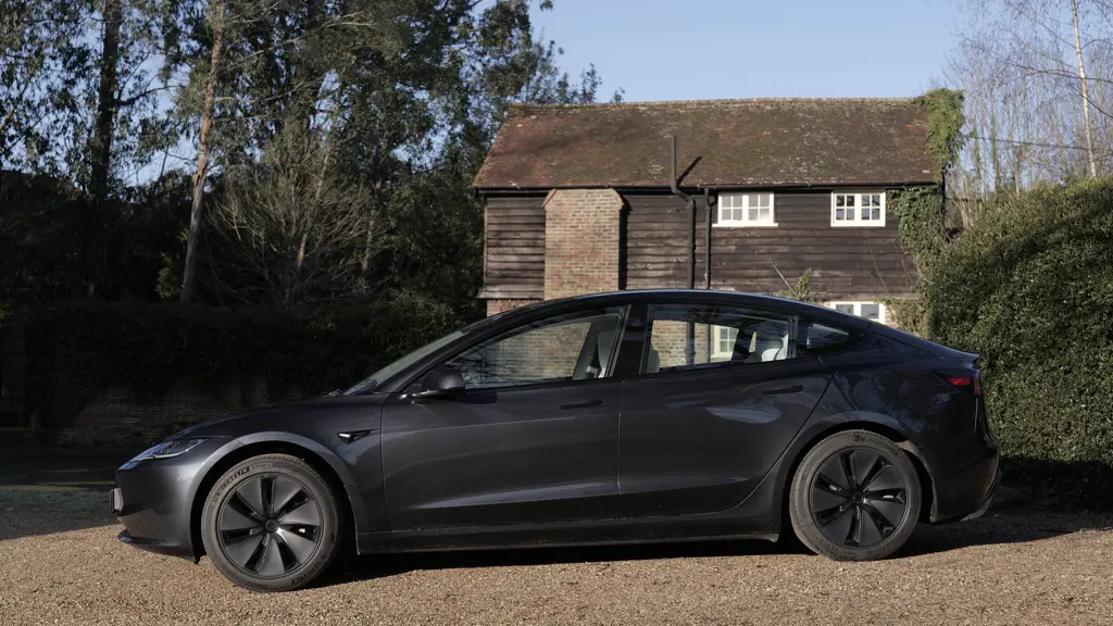 Tesla Model 3 Long Range RWD 4dr Auto