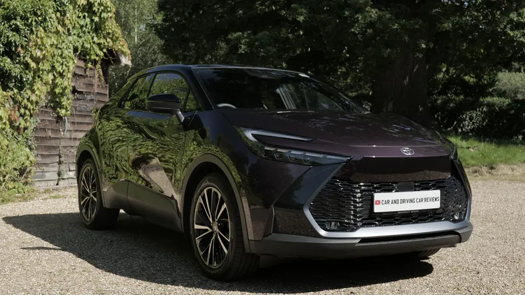 Toyota C-HR 2.0 PHEV Design 5dr CVT Pan Roof