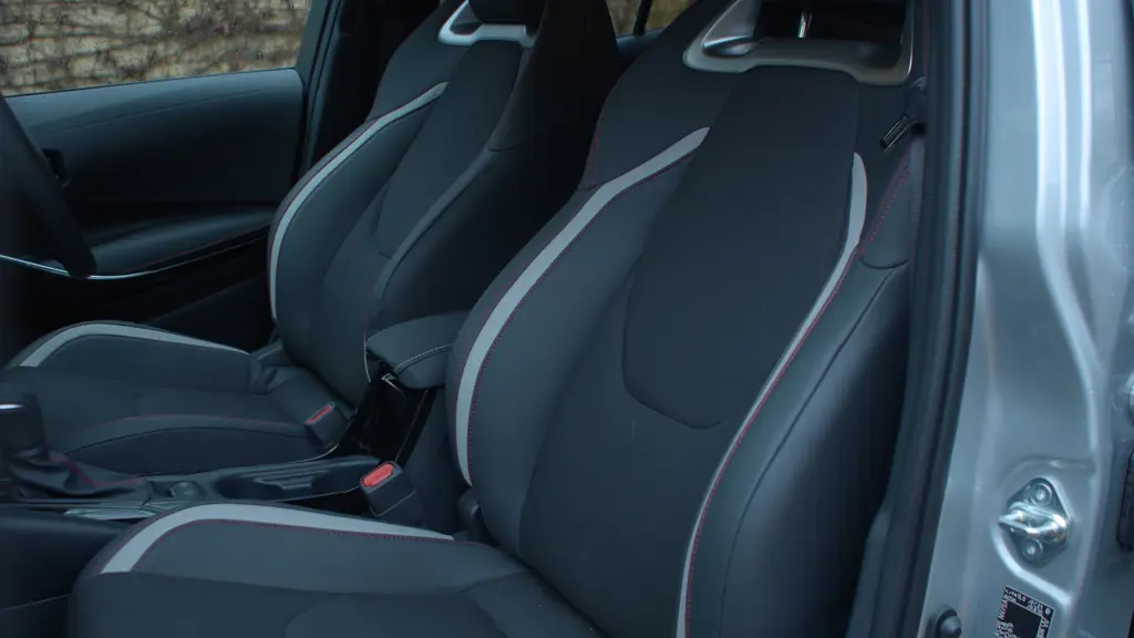 Toyota Corolla 1.8 Hybrid Design 5dr CVT