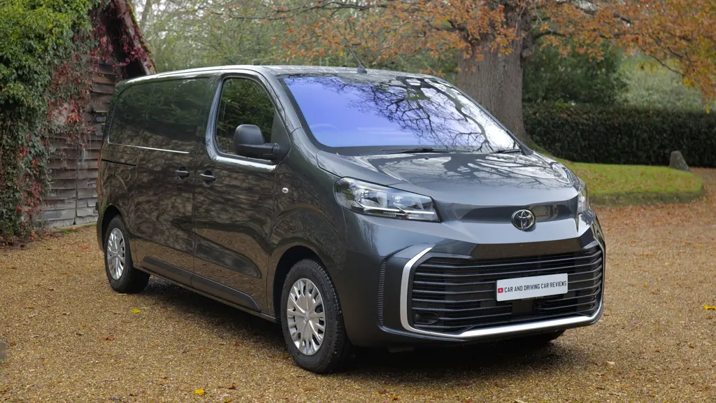 Toyota Proace L1 Electric 100KW Active 75KWH Platform CAB Auto