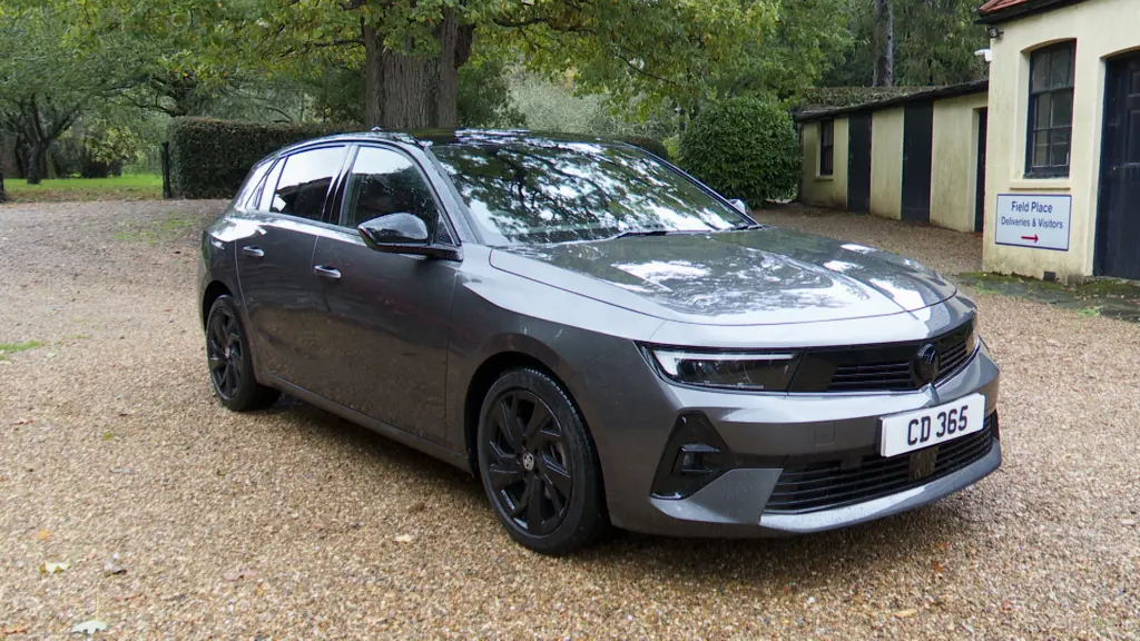 Vauxhall Astra 115kW Ultimate 54kWh 5dr Auto