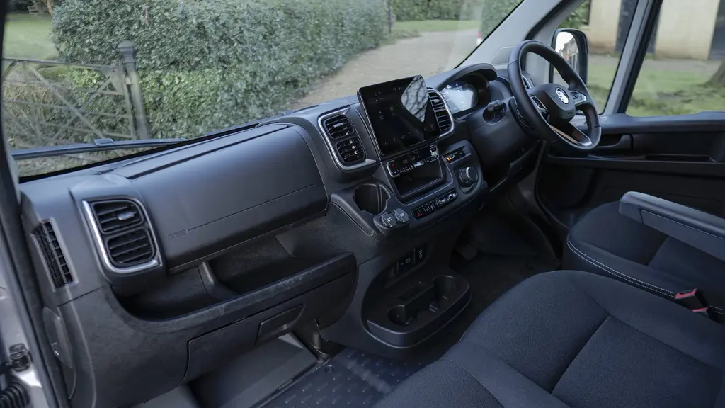 Vauxhall Movano 3500 L3 Diesel FWD 2.2 Turbo D 140 H3 Van Prime