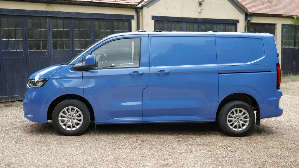 Volkswagen Transporter Shuttle T32 SWB Diesel 2.0 TDI 150PS Minibus Life Auto