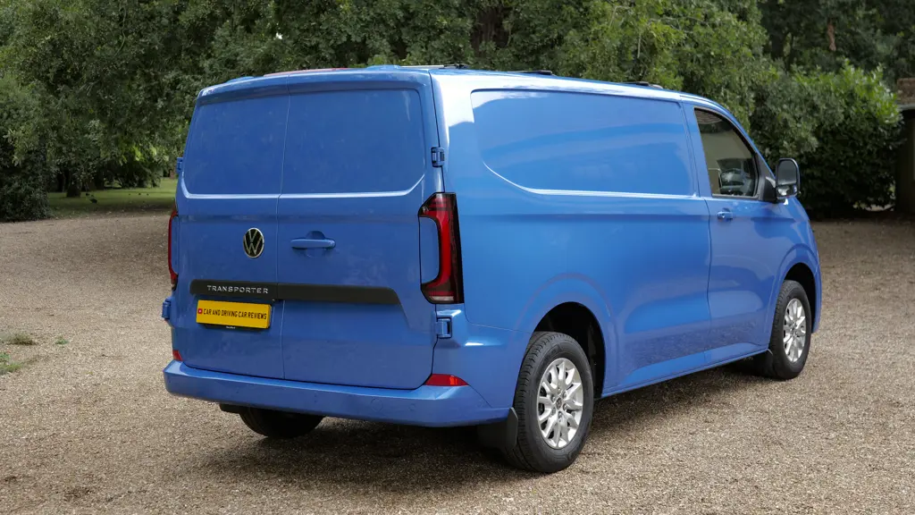 Volkswagen Transporter Shuttle T32 SWB Diesel 2.0 TDI 150PS Minibus Life Auto