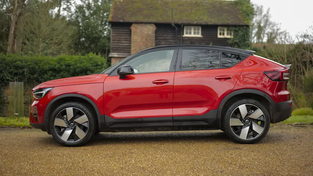 Volvo EC40 175kW Plus Pro 69kWh 5dr Auto