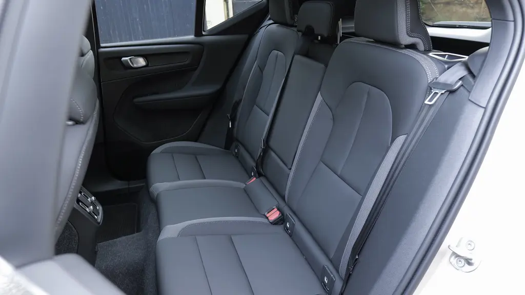 Volvo EX40 185kW Ext Range Plus Black Editon 78kWh 5dr Auto