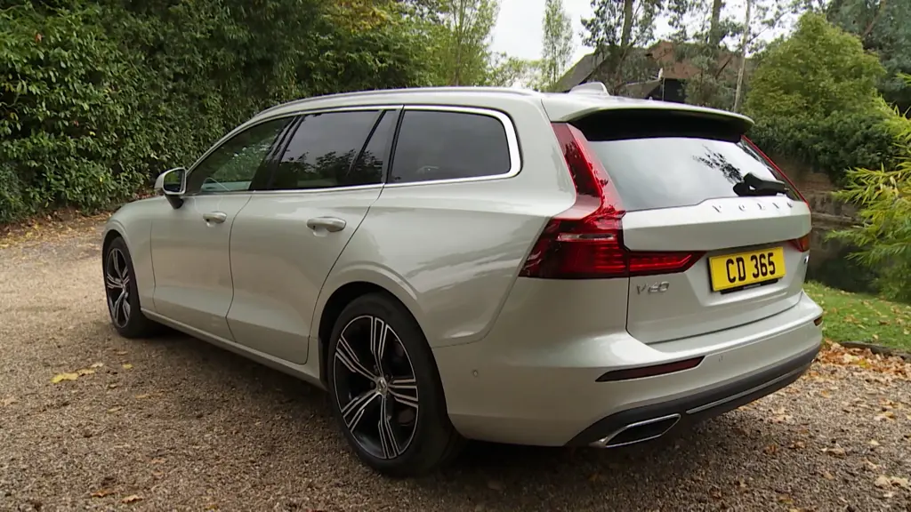 Volvo V60 2.0 B4P Plus Dark 5dr Auto 7 speed