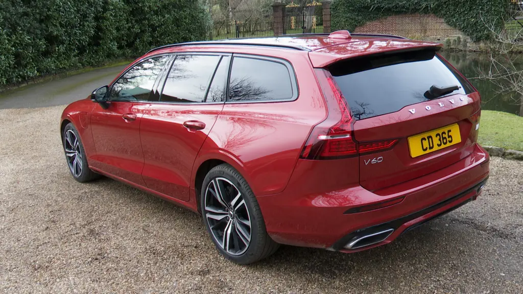 Volvo V60 2.0 T6 350 PHEV Plus Dark 5dr AWD Auto