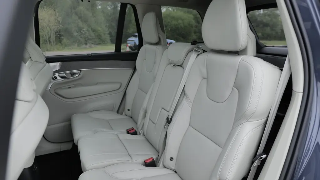 Volvo XC90 2.0 B5P Plus Dark 5dr AWD Geartronic